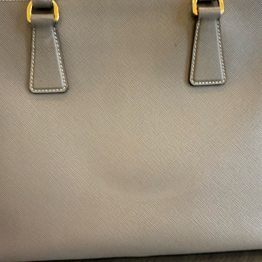 Prada | Large Galleria Saffiano Tote - Picture 9 of 17